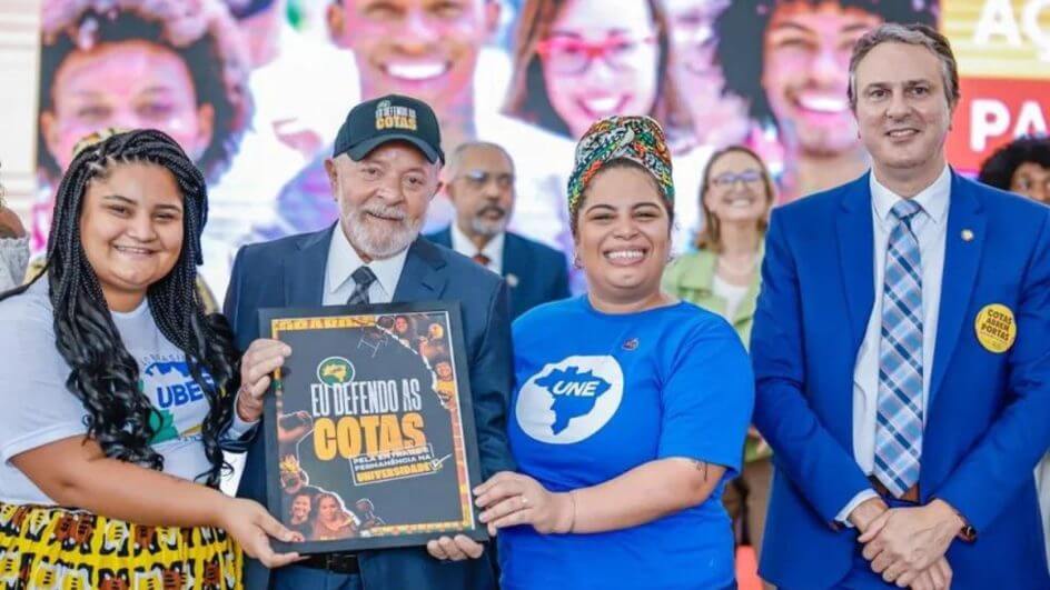 Lula sanciona projeto que atualiza a Lei de Cotas nas universidades brasileiras