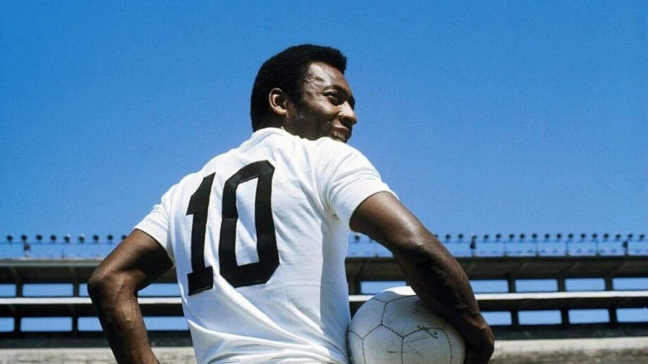 Pelé durante os tempos de Santos (Foto: Santos, Divulgação)