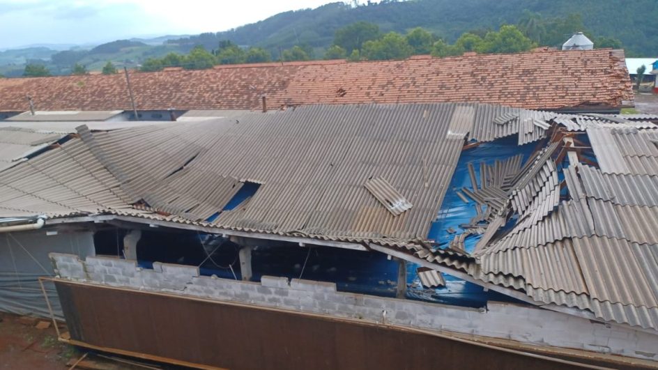 O que é frente de rajada, fenômeno que deixou rastro de destruição no Meio-Oeste de SC