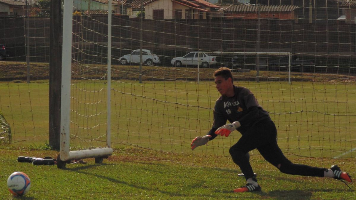 Vinicius Barreta passou pela base do Criciúma (Foto: Criciúma, Divulgação)