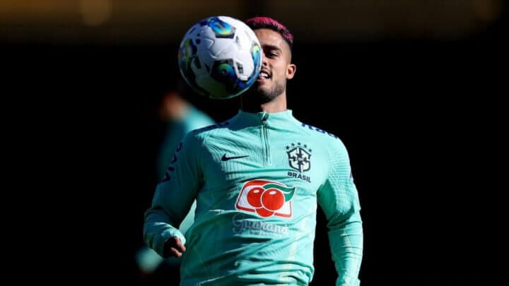Yan Couto conheça a história do lateral que fez sua estreia na Seleção Brasileira
