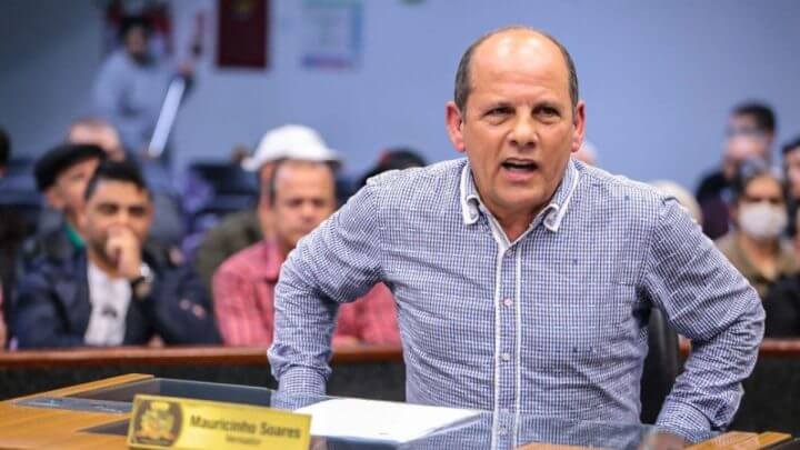 Câmara de Joinville aprova investigação contra vereador preso com arma ilegal