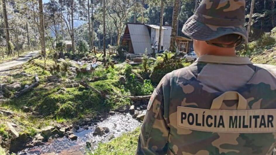 Construções irregulares são localizadas em área de preservação ambiental na Serra de SC
