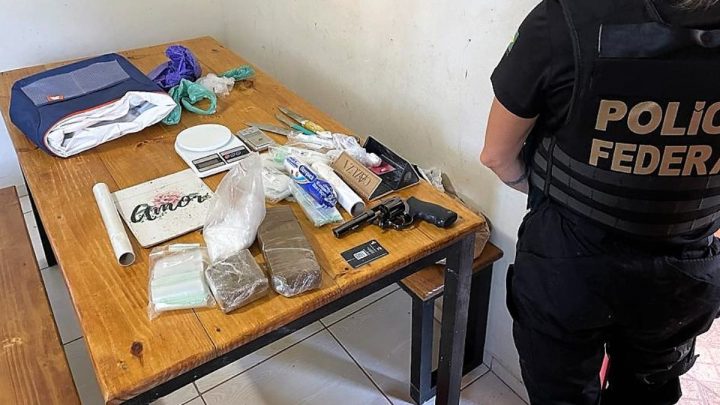 Homem é preso após criar sistema para produzir e vender dinheiro falso em Joinville