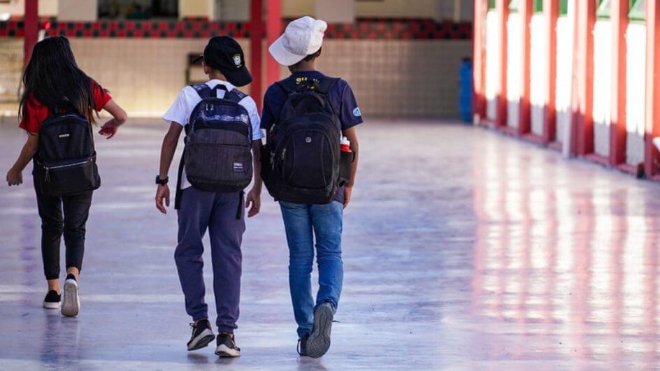 Alunos e professores elegem novos diretores de escolas estaduais de SC nesta segunda-feira