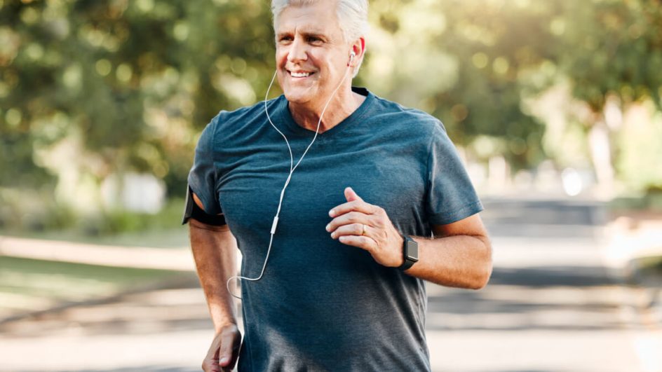 Atividade física faz bem para a saúde física e mental (Imagem: PeopleImages.com - Yuri A | Shutterstock)