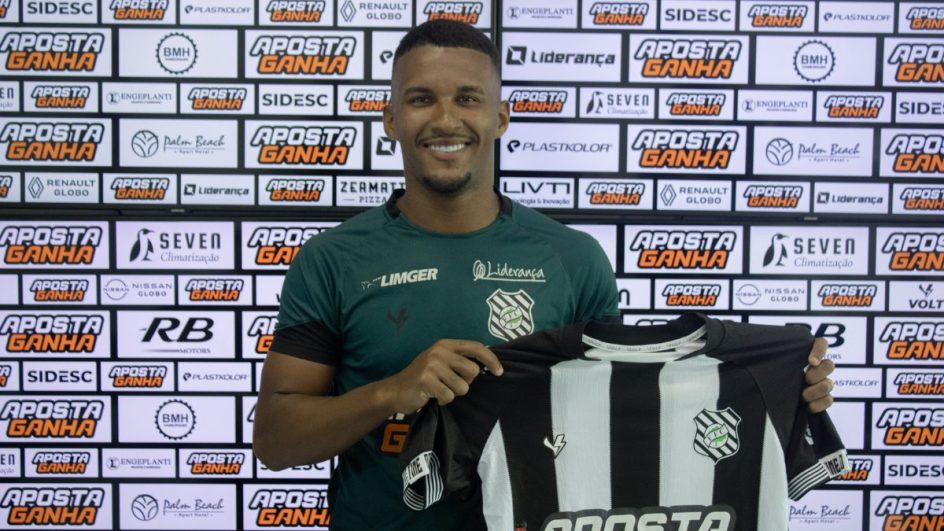 Matheus Farinha é o noov meia do Figueirense (Foto: Divulgação, Patrick Floriani, FFC)
