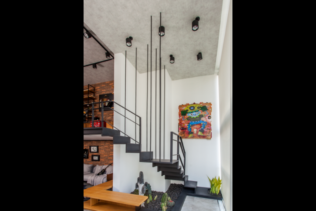 Elementos de serralheria demandam manutenção específica por meio de protetores adequados (Imagem: Eduardo Pozella | Korman Arquitetos)