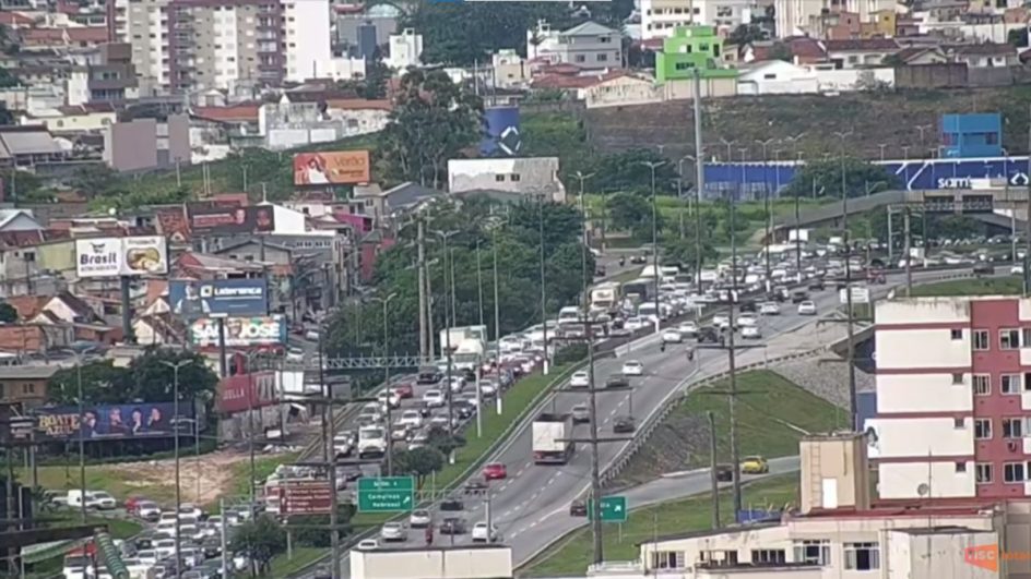 Trânsito na Via Expressa