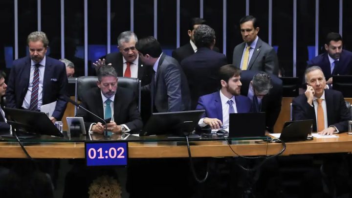 Câmara dos Deputados aprova reforma tributária em 1ª turno