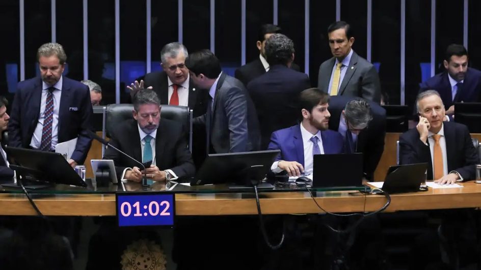 Câmara dos Deputados aprova reforma tributária em 1ª turno