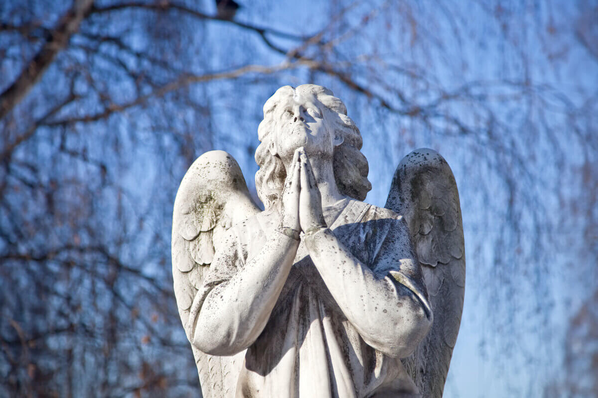 Anjo Harahel é referência entre os devotos por sua inteligência intelectual e coragem (Imagem: ppl | Shutterstock)