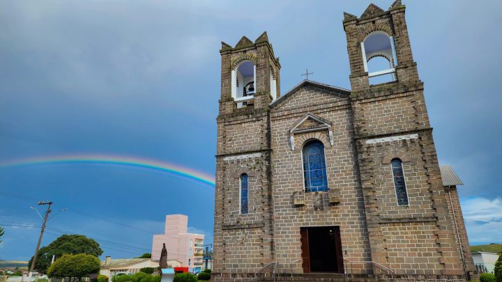 Arco-íris magistral encanta moradores na Serra de SC (2)
