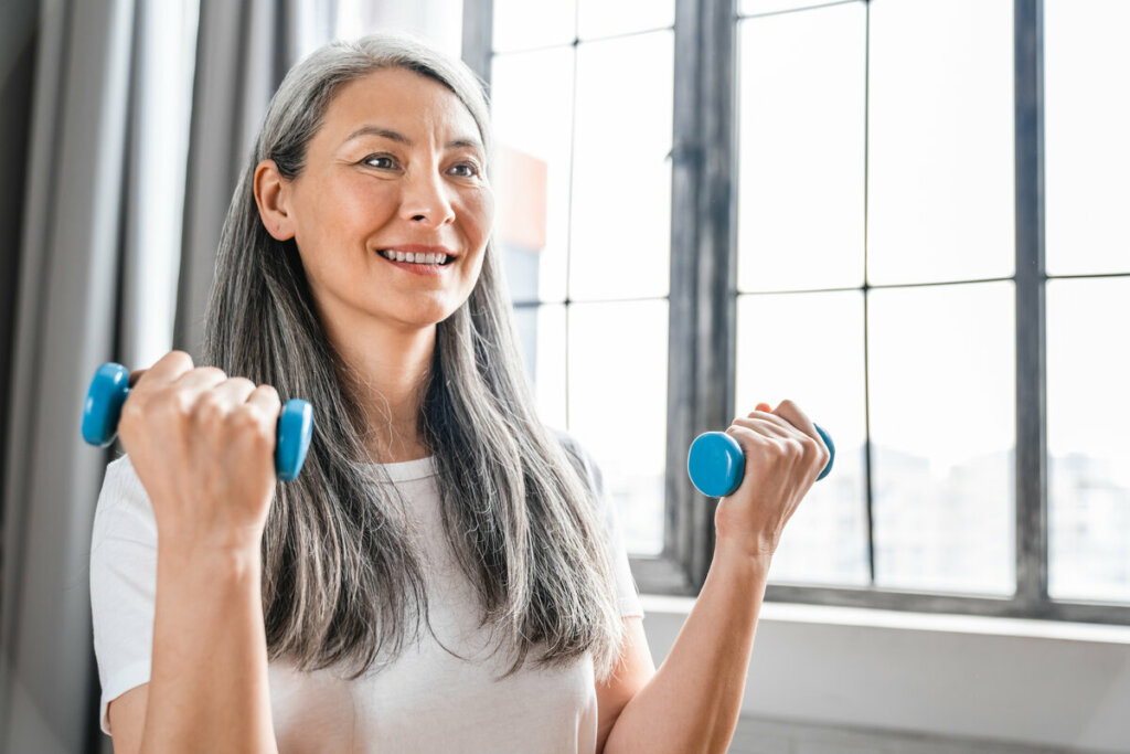 A prática regular de exercícios físicos ajuda a reduzir o risco de depressão (Imagem: Inside Creative House | Shutterstock)
