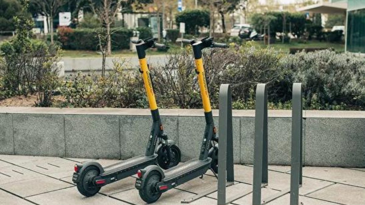 Campanha educativa oferece aulas gratuitas de patinetes elétricos em Florianópolis