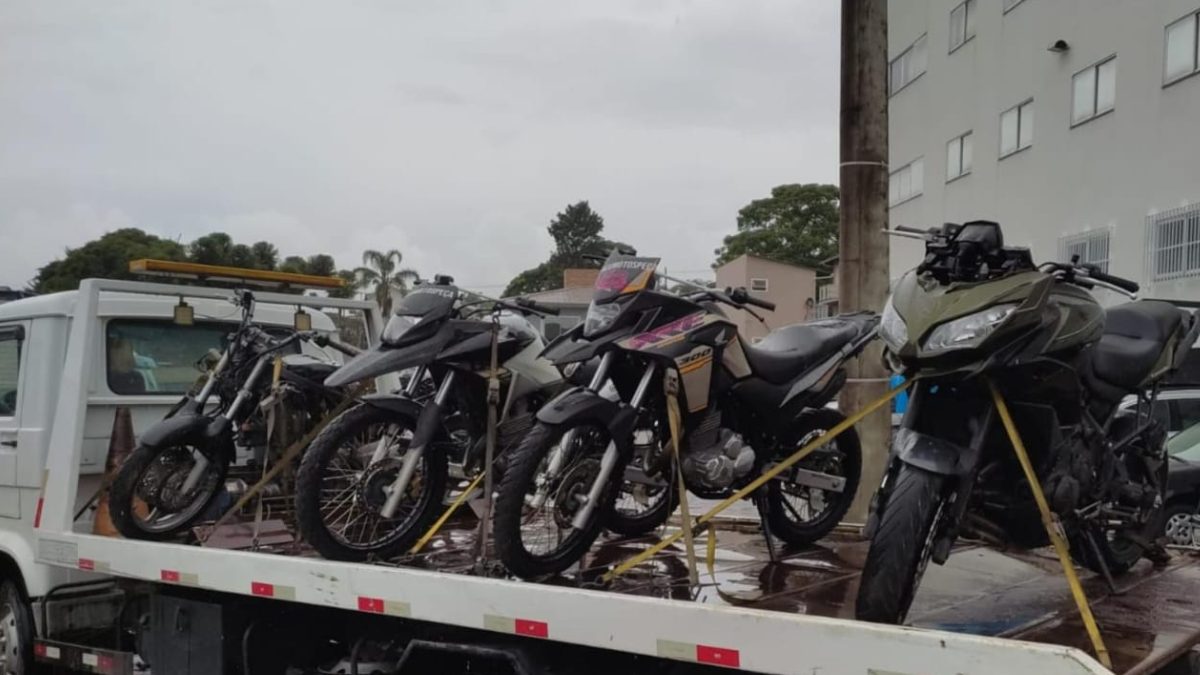 Desmanche de motos é encontrado na Grande Florianópolis e três pessoas acabam presas