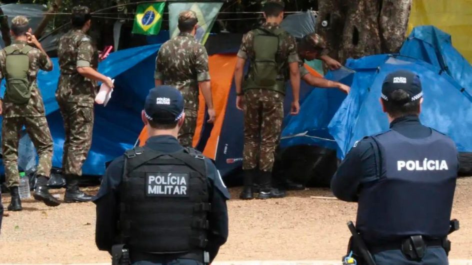 Exército conclui que militares não cometeram crimes durante atos de 8 de janeiro