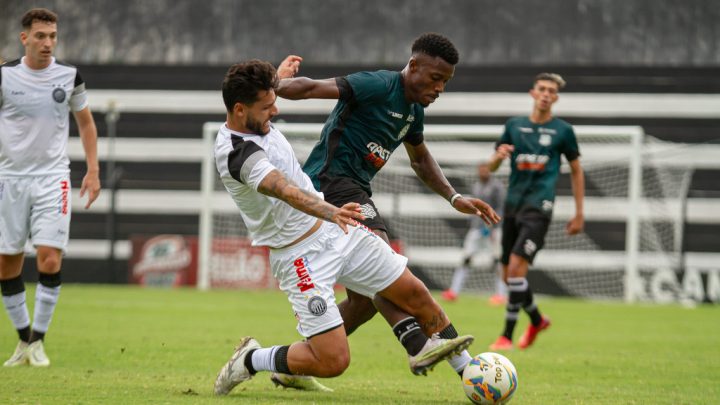 Time fez jogo treino contra o Operário no último final de semana e perdeu de 4 x 0 (Foto: Patrick Floriani/ FFC)