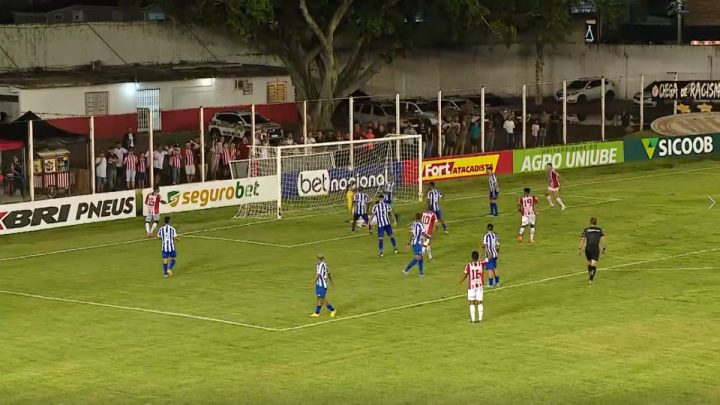 Hercílio Luz vence o Avaí com gol nos acréscimos (Foto: NSC TV, Reprodução)
