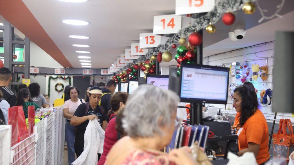 Gasto médio nas compras de Natal reduz em SC e fica abaixo da Black Friday pela primeira vez