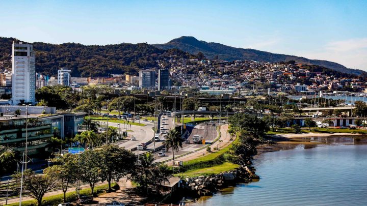 MP investiga suspeita de envio de pessoas em situação de rua para Florianópolis por cidade da Bahia