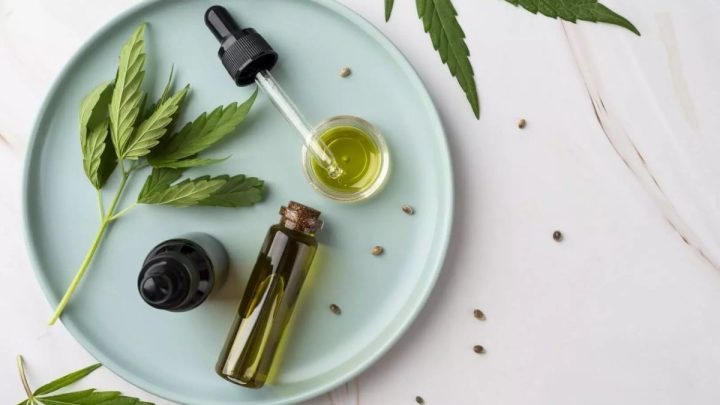 Mulher vendia óleo de canabidiol e tetra-hidrocanabinol para tratamento de crianças de forma ilegal no Sul do estado (Foto: Reprodução)
