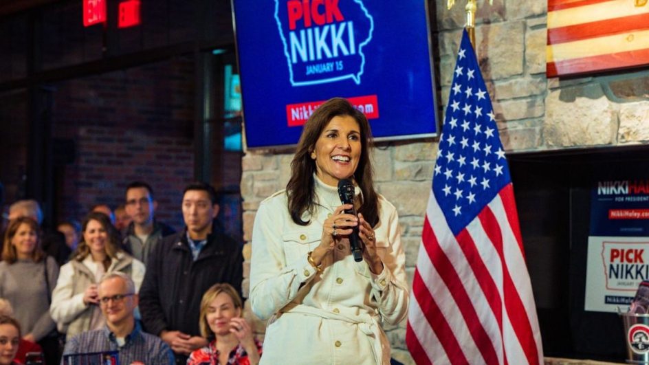 Nikki Haley disputa indicação do Partido Republicano contra Donald Trump em primárias do partido nos estados norte-americanos
