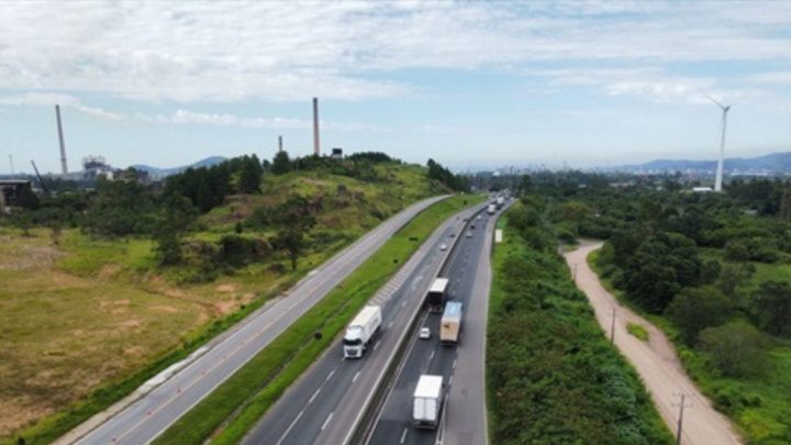 Obras exigem bloqueio temporário na via marginal em Capivari de Baixo-SC