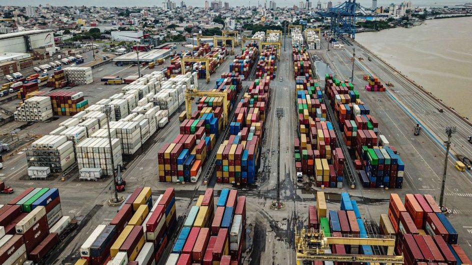 Portos de SC movimentaram mais de 35 milhões de toneladas de cargas em 2023