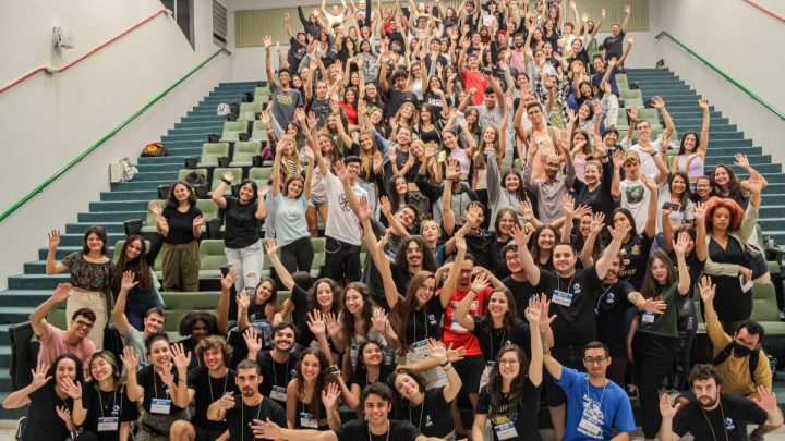 Pré-vestibular gratuito abre 120 vagas para alunos na Grande Florianópolis