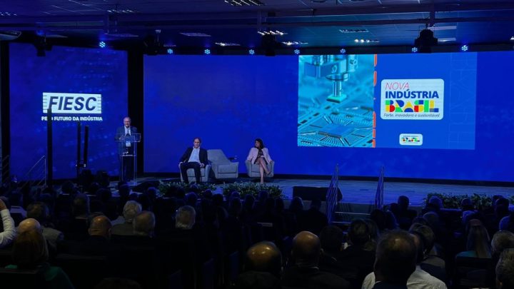 SC pede atenção urgente do governo federal às rodovias em evento com Alckmin