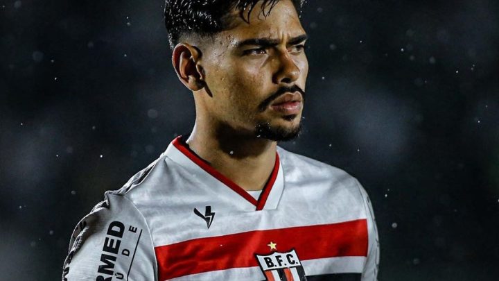 Saiba quem é Guilherme Madruga, vencedor do prêmio Puskás