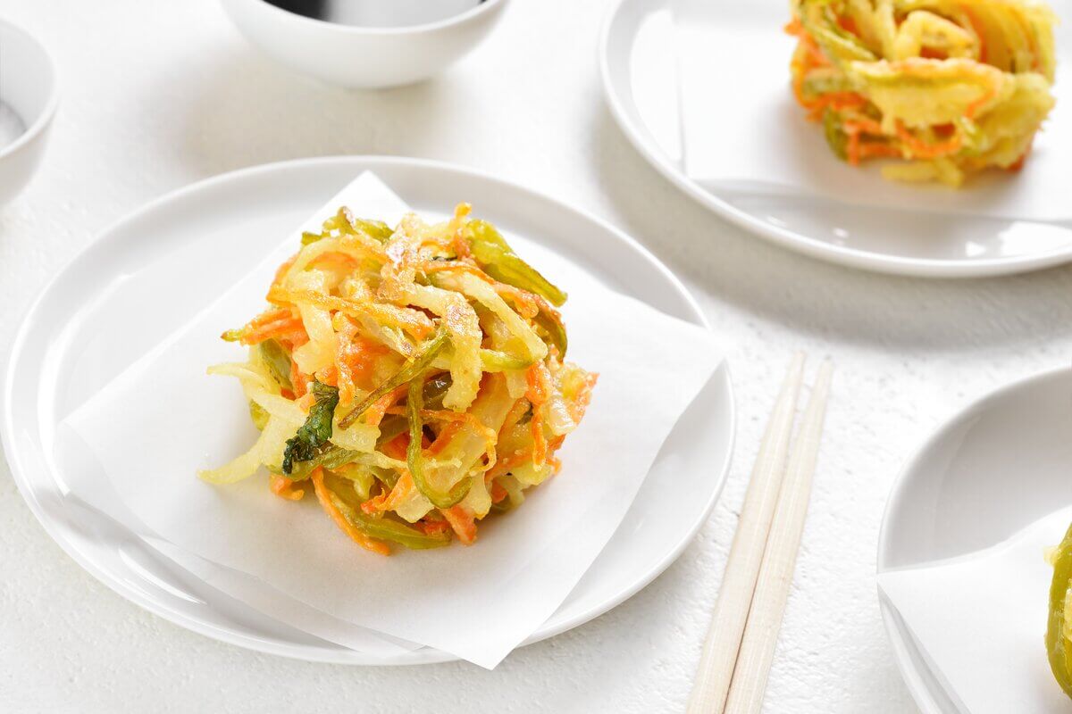 Tempurá de legumes (Imagem:  Tatiana Volgutova | Shutterstock)