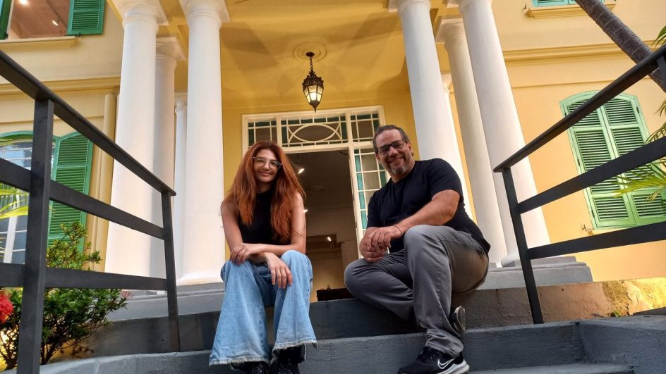 Victoria Beatriz e Denilson Antonio na Fundação Cultural BADESC. Crédito Juliano Zanotelli