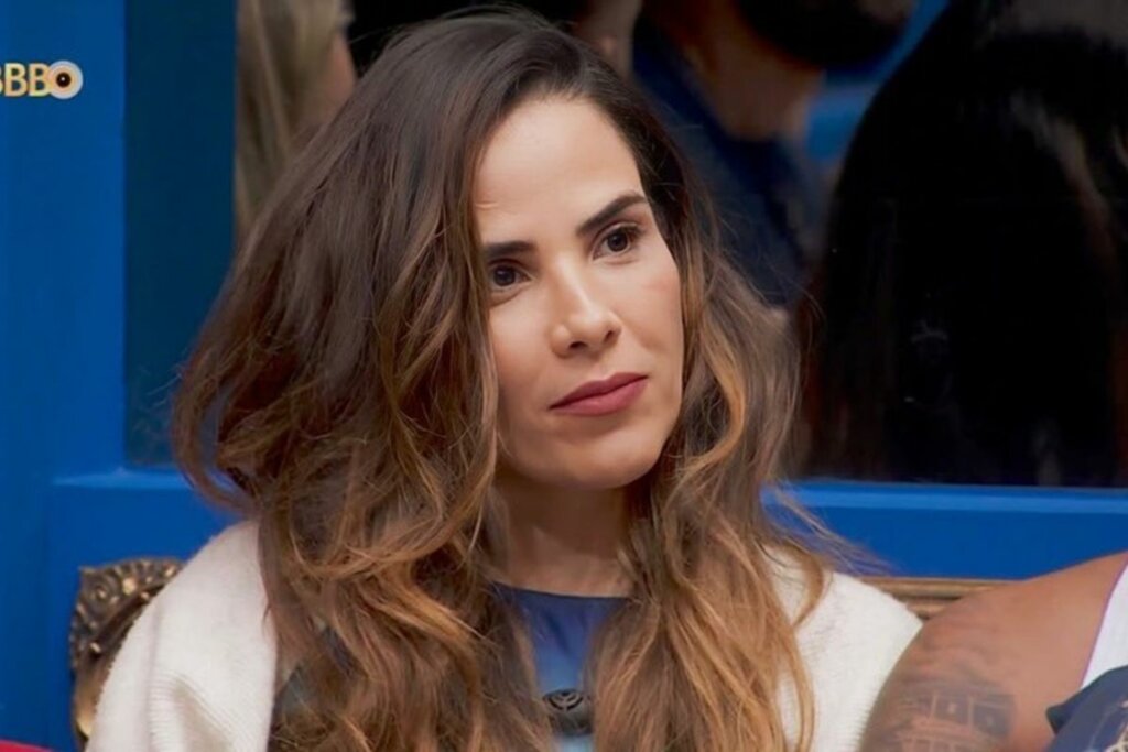 Wanessa Camargo esbanja um visual com ondulações e nuances em caramelo (Imagem: Reprodução digital | TV Globo)