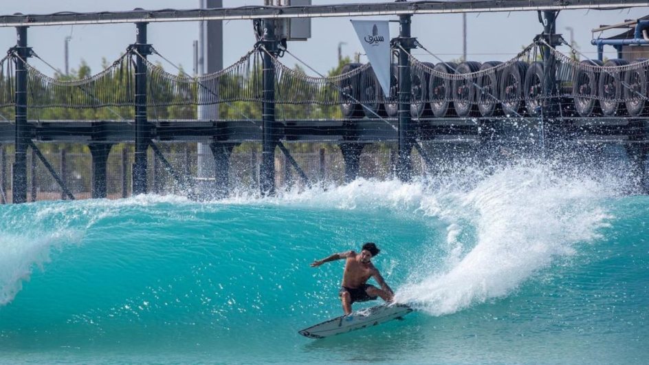 a maior piscina de ondas artificiais do mundo (2)