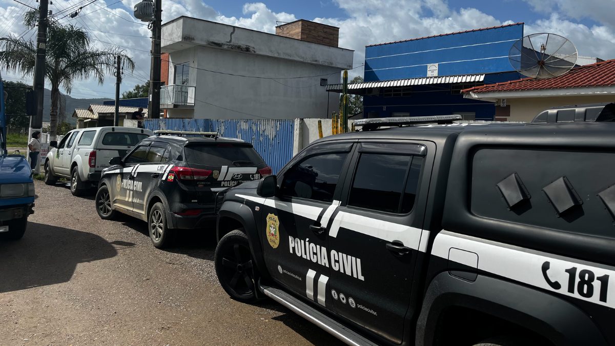 Mais de 15 toneladas de pescados impróprios para consumo são apreendidos no Sul de SC