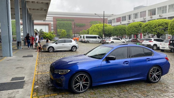 Carro tinha customização no escapamento
