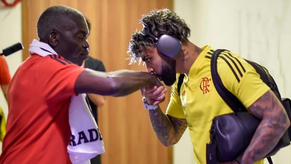 Massagista Denir e Gabigol