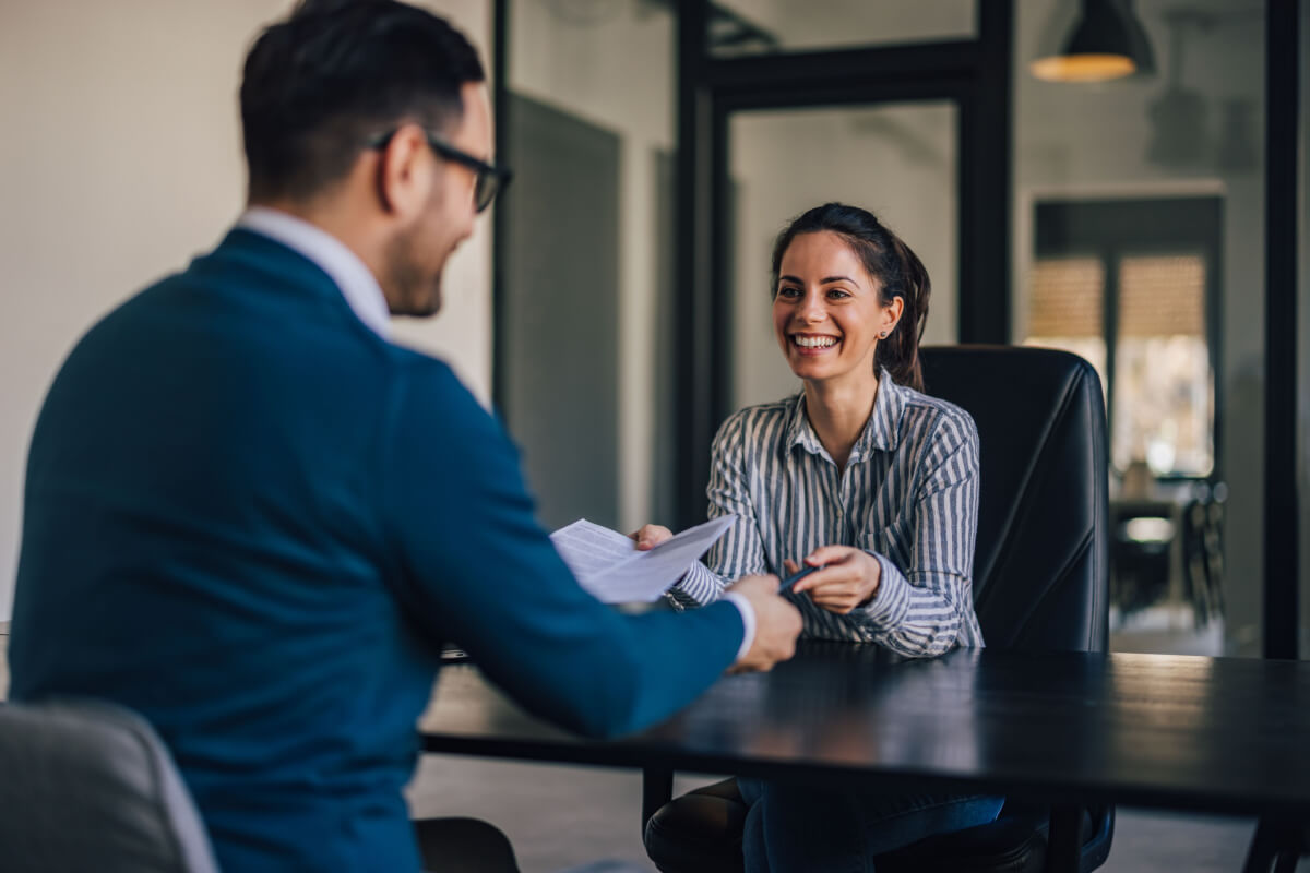 Existem maneiras fáceis de responder às perguntas dos recrutadores (Imagem: Branislav Nenin | Shutterstock)
