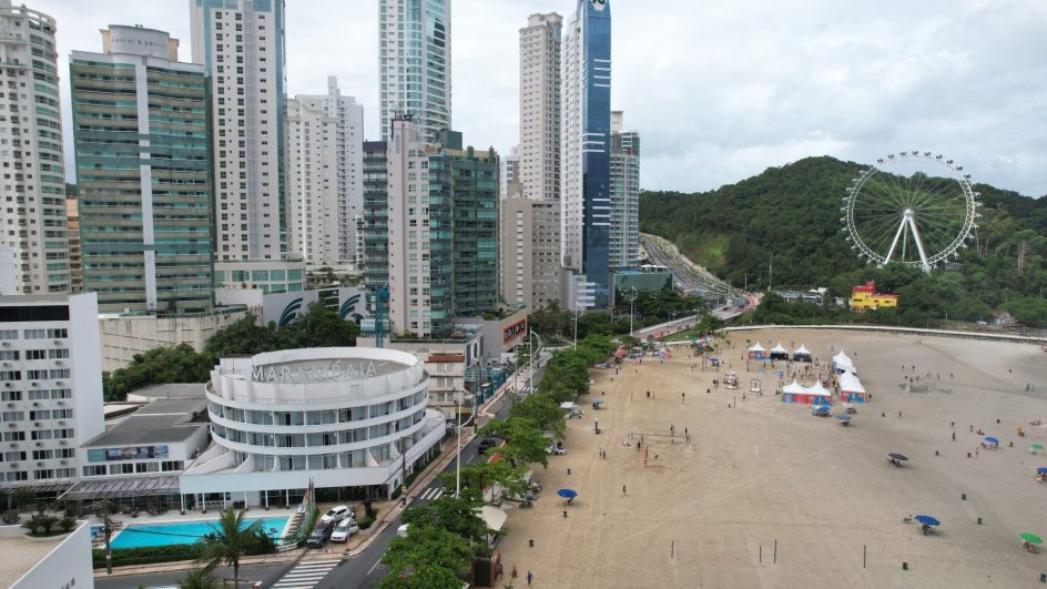 Como o icônico hotel redondo de Balneário Camboriú mantém relevância em meio aos arranha-céus