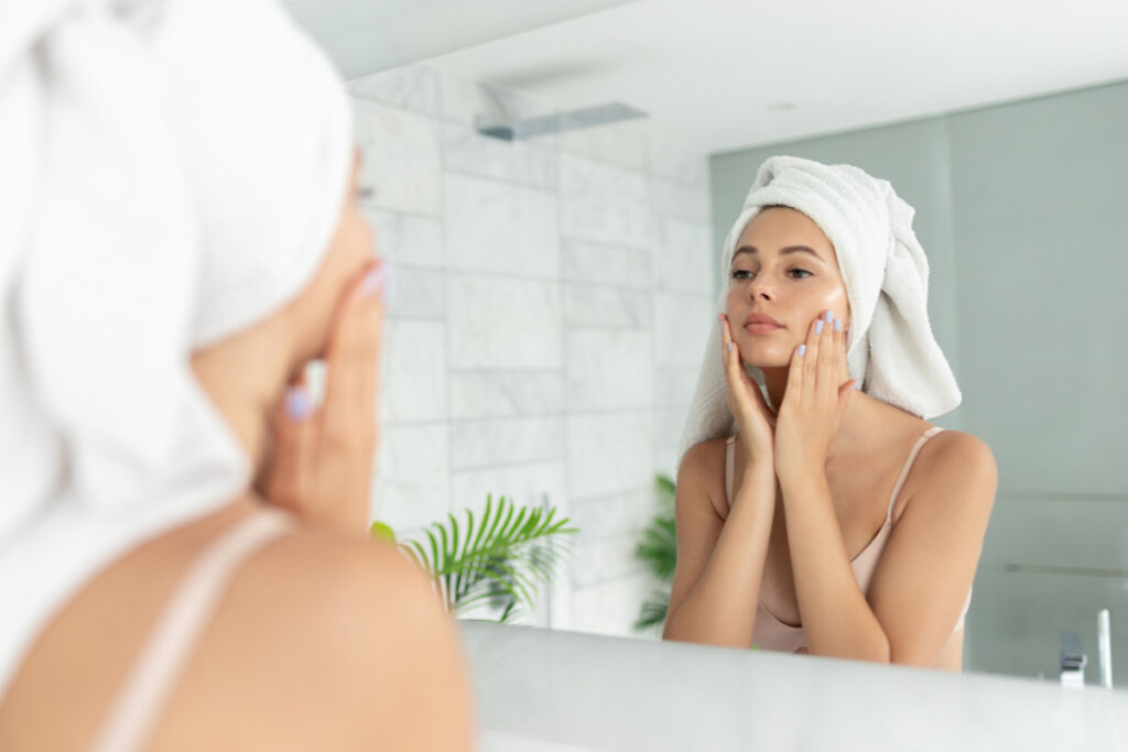 A dermatite atópica ocorre por quedas no sistema imune (Imagem: popcorner | Shutterstock)