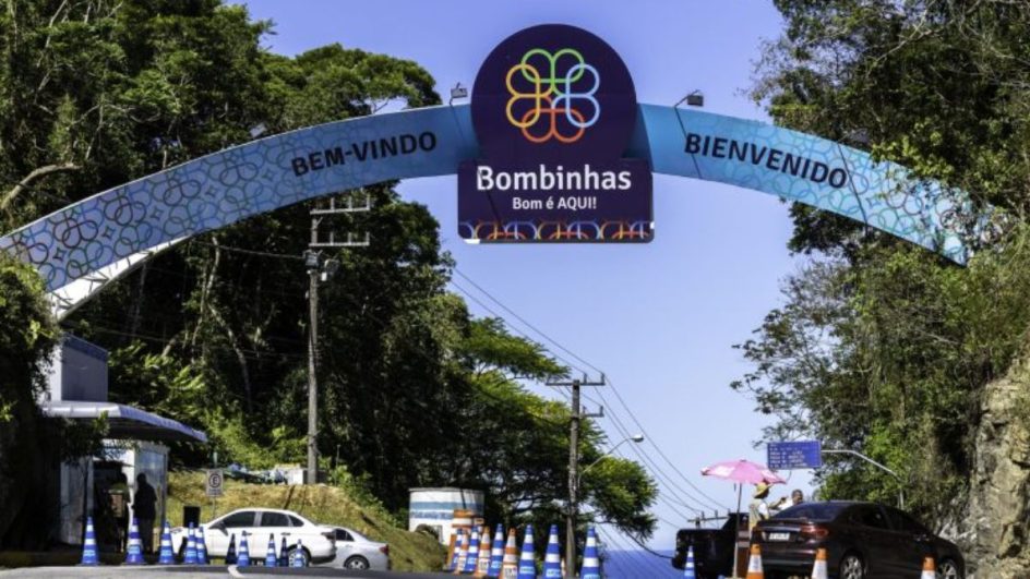 Taxa ambiental para entrar em Bombinhas fica mais cara; veja os novos valores