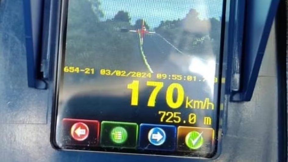 Carro é flagrado a 170 km/h em rodovia de SC, mais que o dobro do permitido