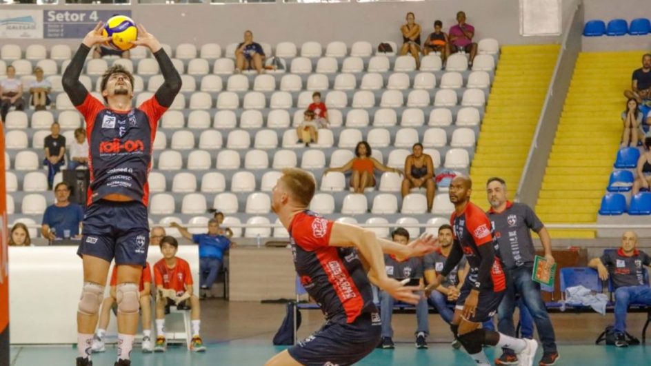Blumenau vence o Minas pela Superliga Masculina de Vôlei (Foto: Blumenau Vôlei, Reprodução)