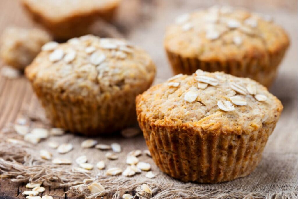 Bolinho de banana com aveia (Imagem: Anna_Pustynnikova | Shutterstock)