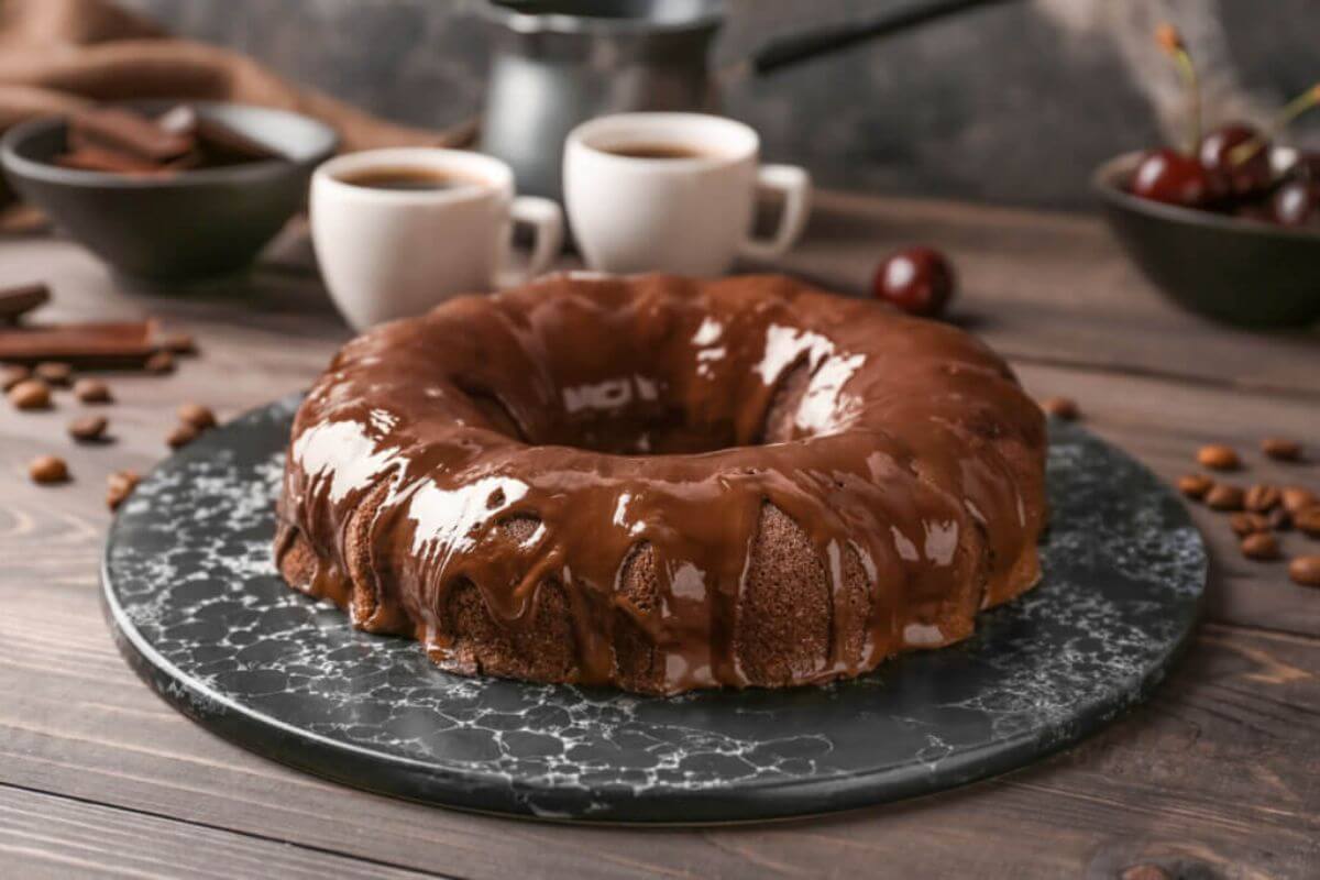 Bolo de chocolate com ora-pro-nóbis (Imagem: estudiofcx | Shutterstock)