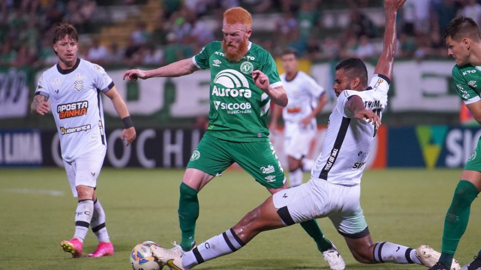 Muita marcação e muita luta - assim é o Figueirense 2024, classificado antecipadamente no Estadual (Foto: Tiago Meneghini, ACF)