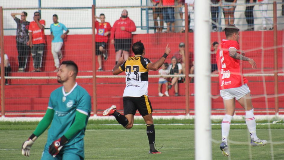 Atacante Éder voltou e fez o gol da vitória do Criciúma sobre o Inter de Lages (Foto: Celso da Luz, Criciúma EC)