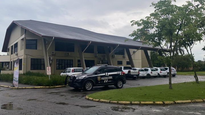Empresário é preso por suspeita de suborno para ganhar licitação em obra de prefeitura em SC-3